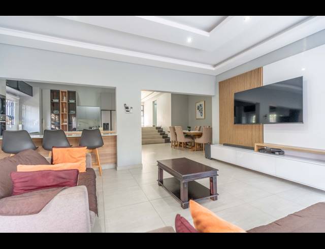 4 BEDROOM HOUSE FOR SALE IN RESERVOIR HILLS